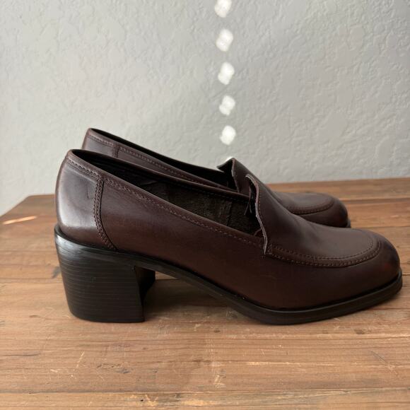 Women's Nine West Dark Brown Heeled Leather Loafer Size 8.5 M - Picture 6 of 9